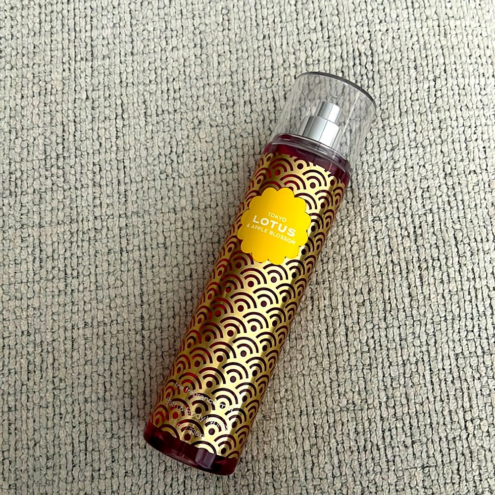 Tokyo Lotus & Apple Blossom